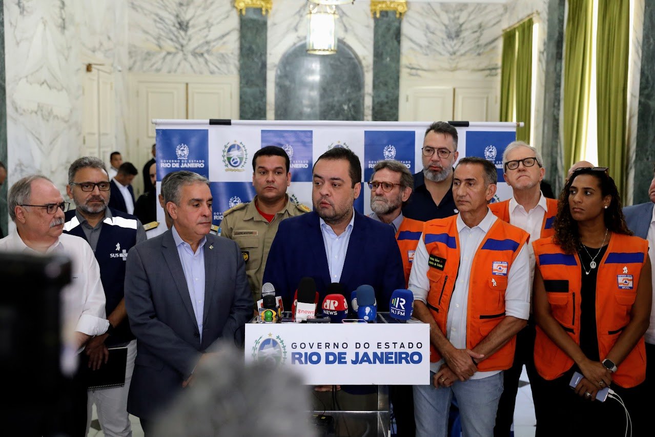 Governador do Rio determina criação de plano de ações para a recuperação de municípios prejudicados pelas chuvas