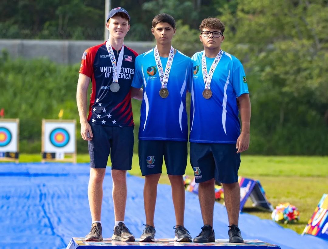 Brasil mira no ouro e conquista o lugar mais alto do pódio neste domingo (12) no Tiro com Arco