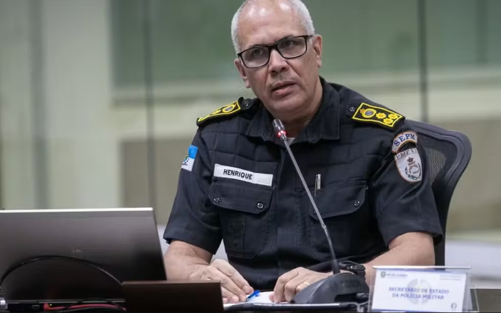 Viatura descaracterizada da PM usada por ex-secretário é roubada na Zona Norte do Rio