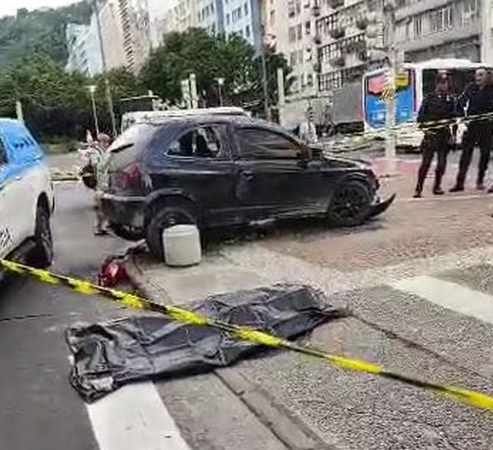 Mototaxista morre após ser atropelado em Copacabana