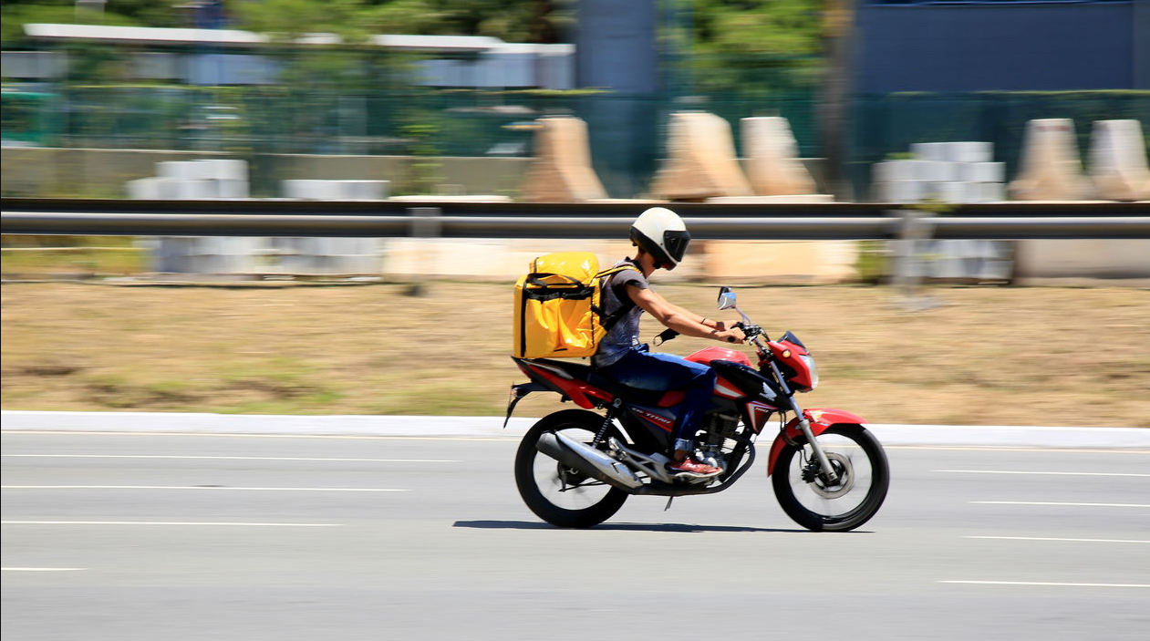 Rio de Janeiro inaugura primeira faixa exclusiva para motos na Autoestrada Lagoa-Barra