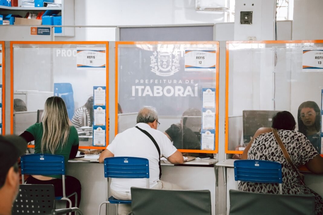 Itaboraí leva atendimento do Refis 2025 aos bairros nos fins de semana