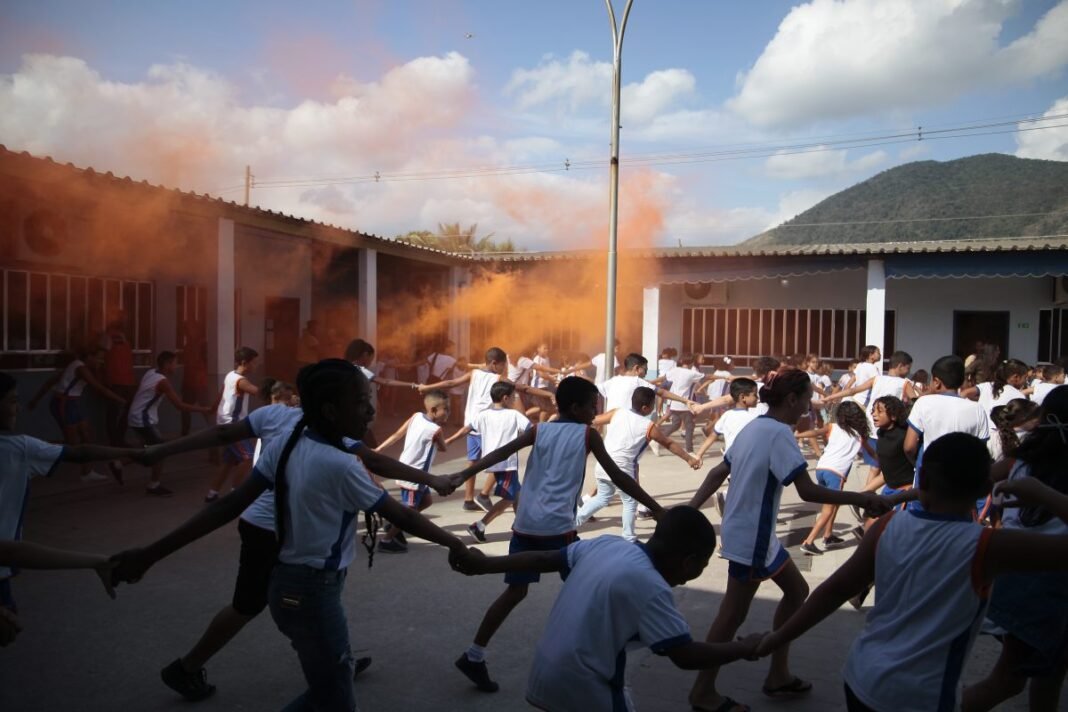 Nova Iguaçu: Projeto “Escolas Seguras” promove exercício de evacuação em unidade escolar
