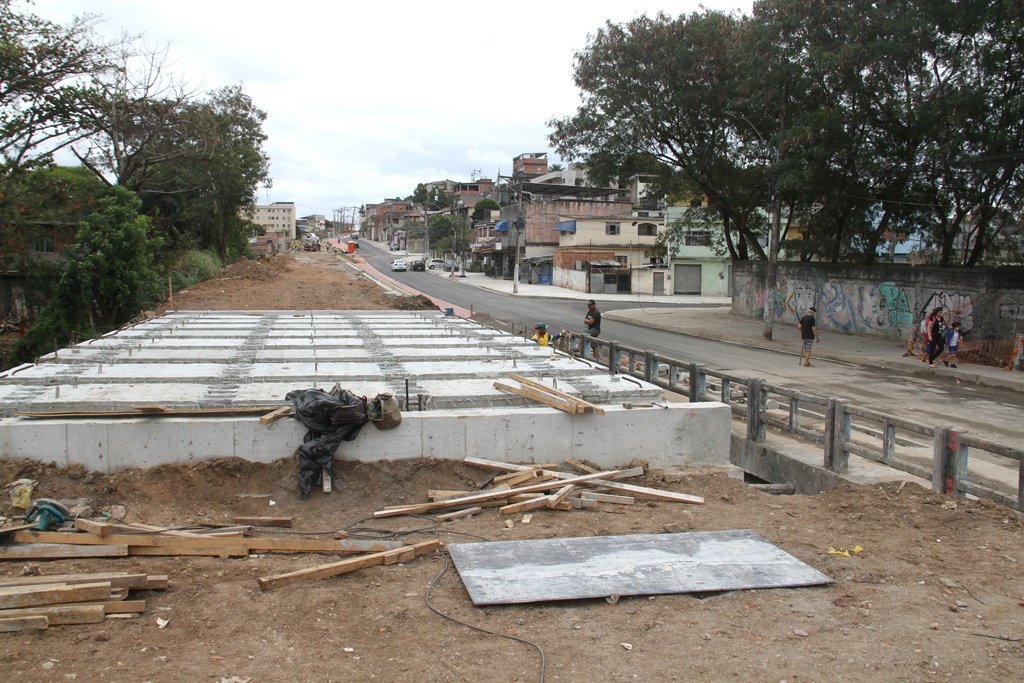 Obras do MUVI mudam o trânsito em São Gonçalo: veja como ficam os desvios