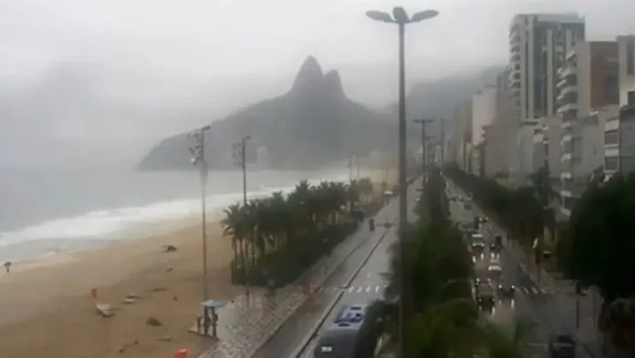Rio entra em alerta: frente fria traz chuva, raios e queda nas temperaturas