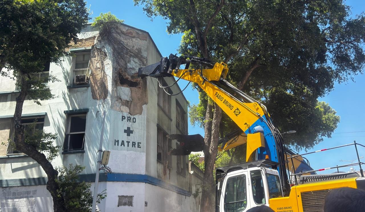 Rio começa a demolição para as obras do Rio-Áfricas na Zona Portuária
