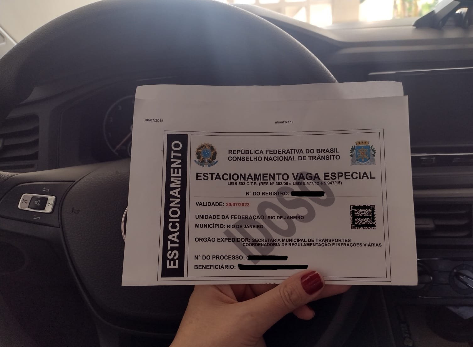 Rio adota nova credencial de estacionamento para idosos