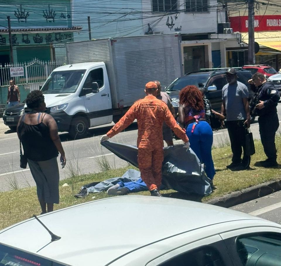 Acidente com vítima fatal causa lentidão no trânsito em São Gonçalo